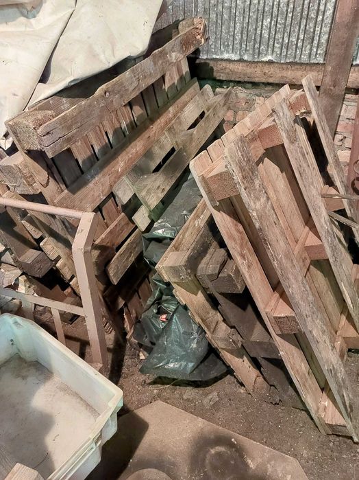 Drewno na opał, deski, palety