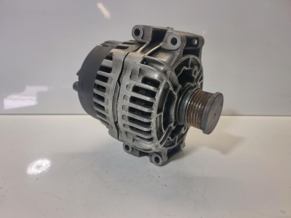 Alternador Mercedes 200 CDI 220 CDI Classe C E Vito 115A  0123510108