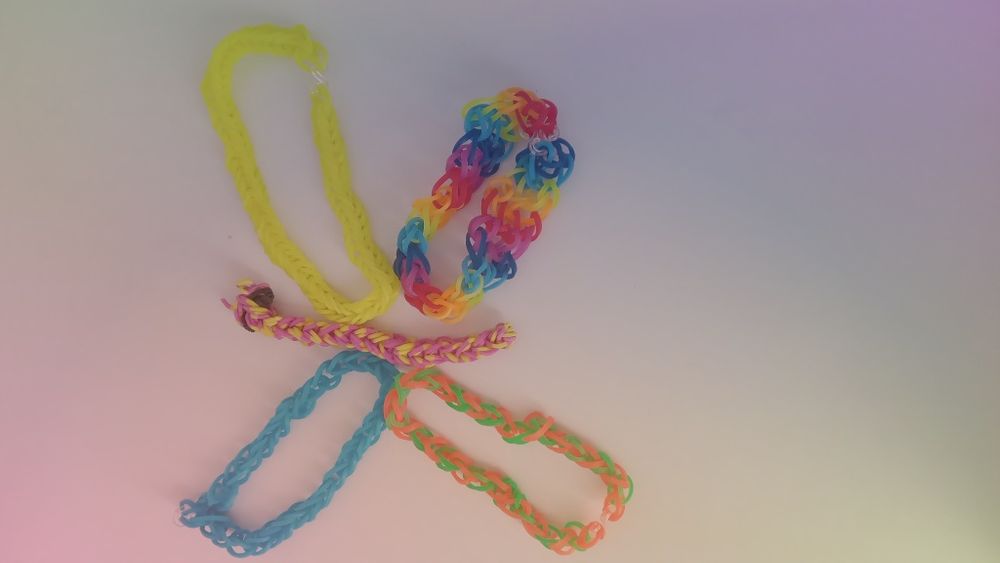 Браслети з резинок для плетіння