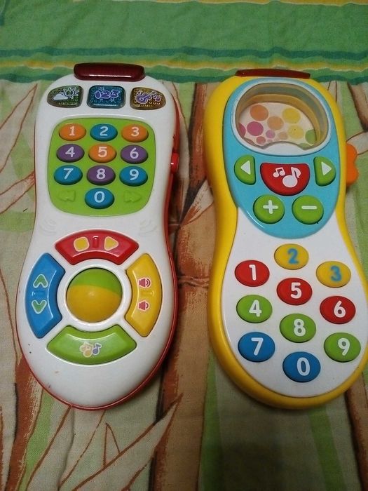 музыкальный детский телефон, развивающие 2 штуки - в одни руки