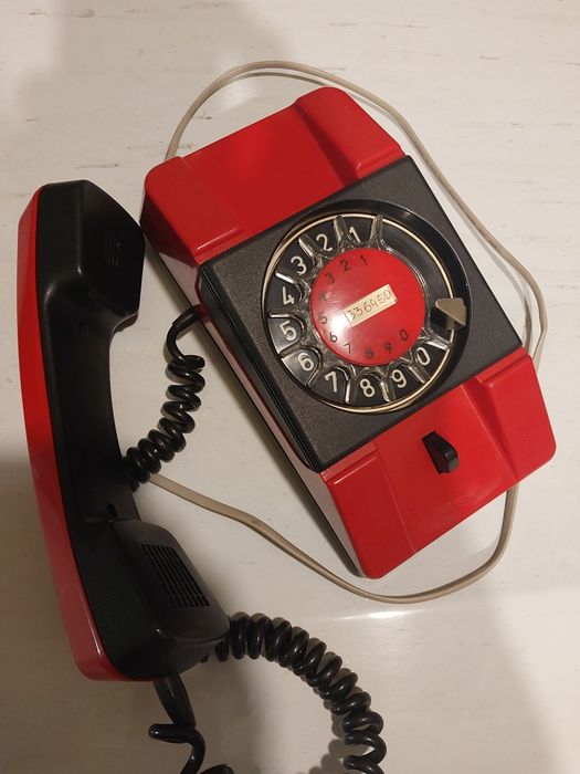 Stary telefon Telkom z prl