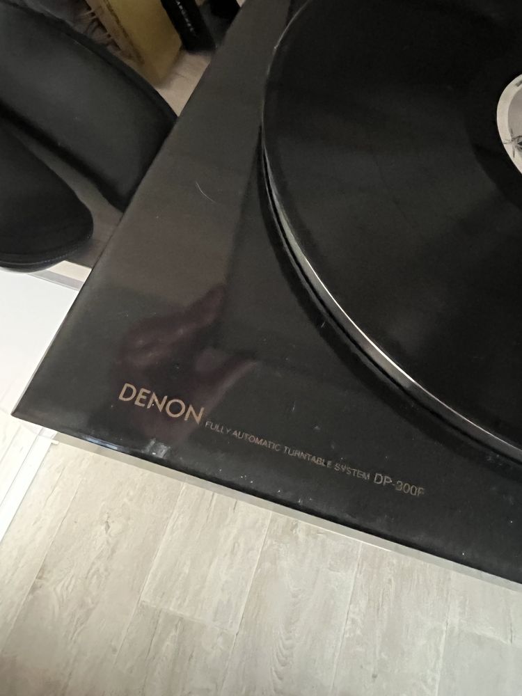 Gramofon Denon Dp300F