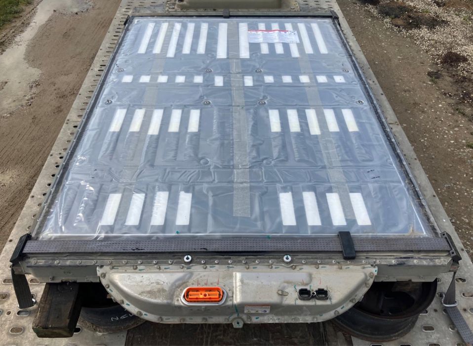 Продам батареї/батарею/секції на Tesla 3/Y/X/S