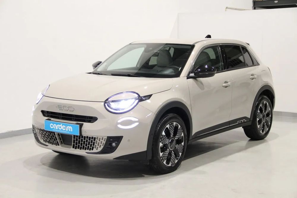 Fiat 600 1.2 Hybrid La Prima