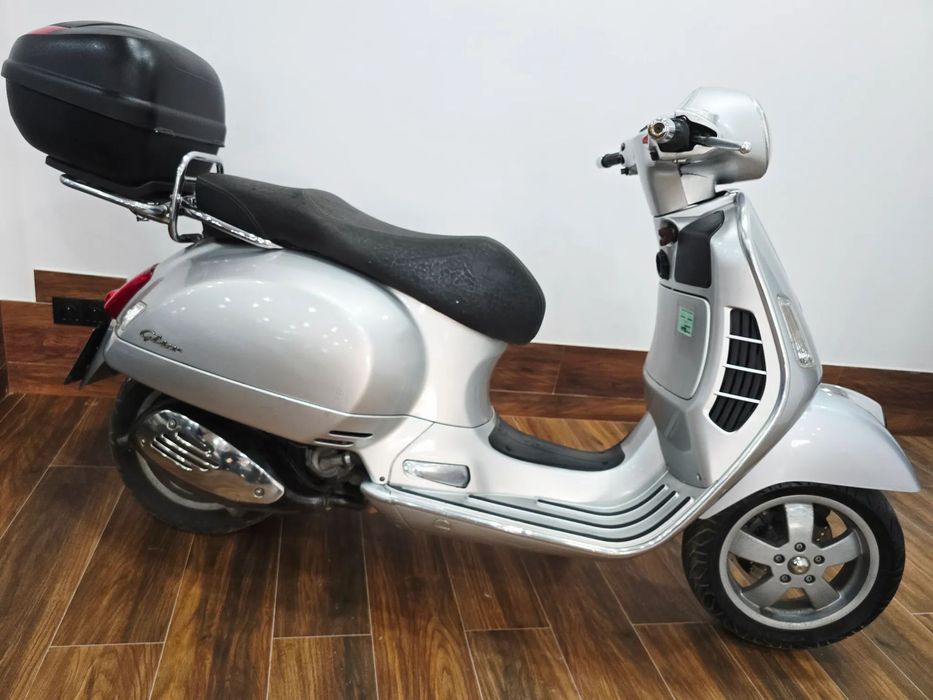 Piaggio Vespa Piaggio Vespa 125 Vespa125 GTS Vespa Gts 125 Retro skuter