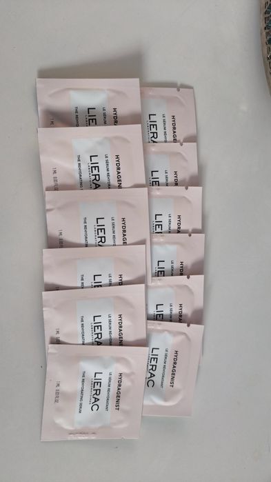 Lierac Hydragenist serum 12ml
serum do twarzy
serum do twarzy