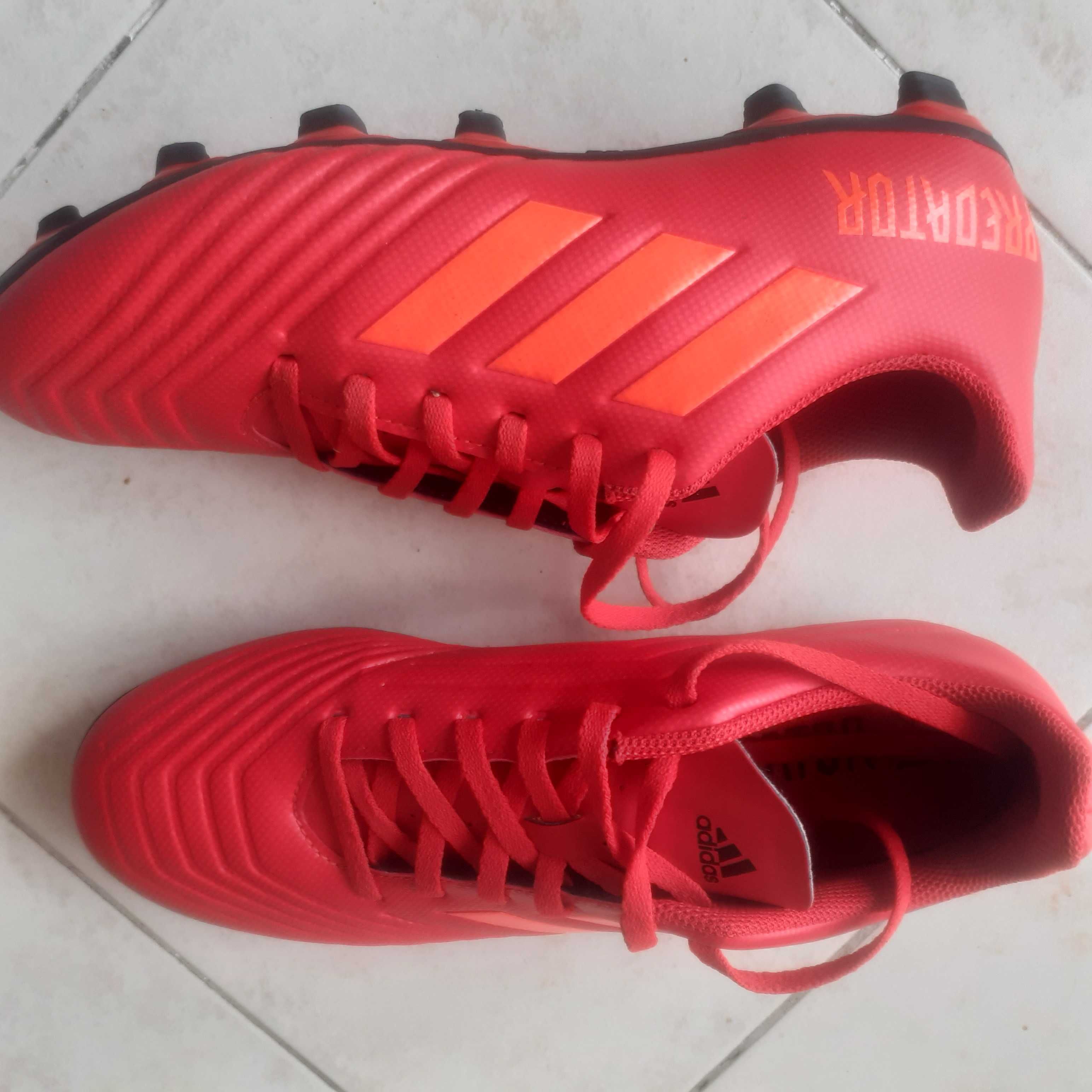 Chuteiras NOVAS com pitons Adidas Predator 19,4 FxG- Tamanho 37