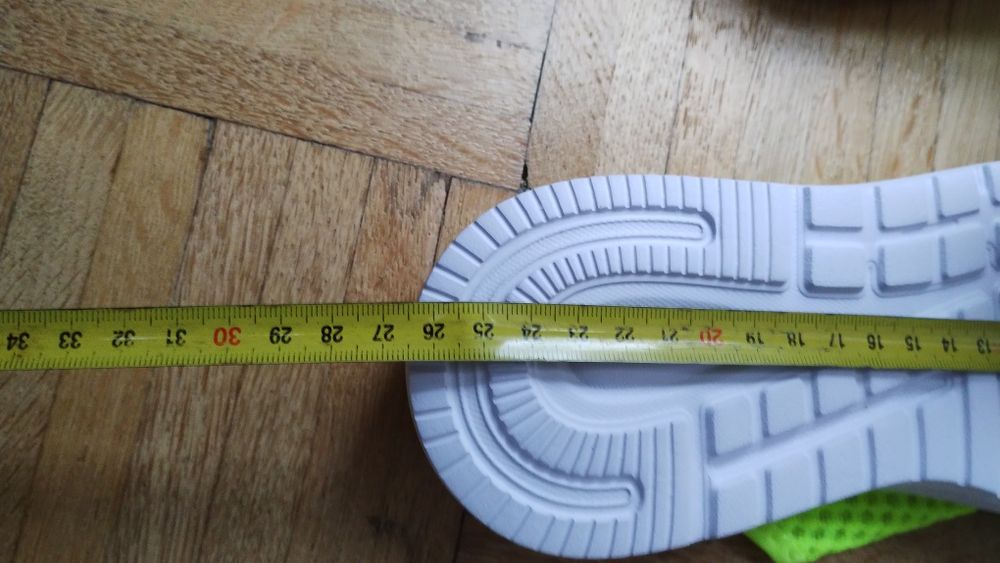 Buty z siateczki neonowe