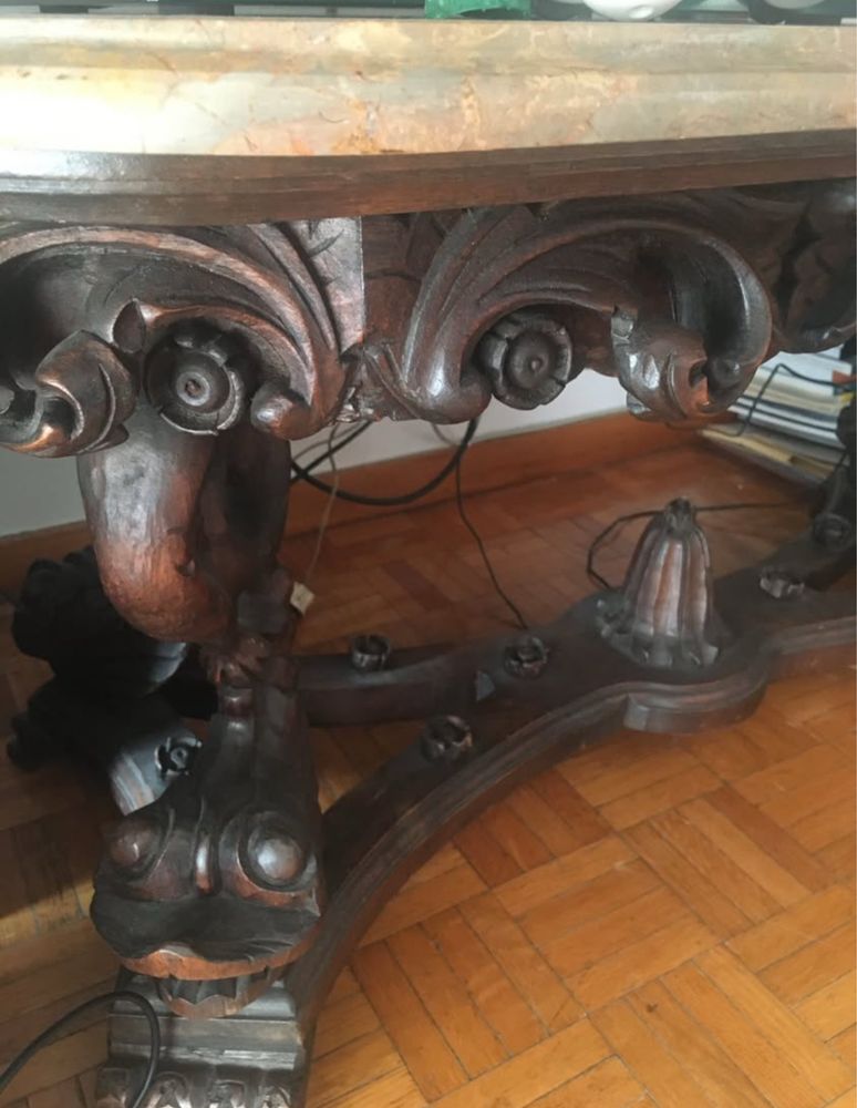 Mesa vintage com 40 anos