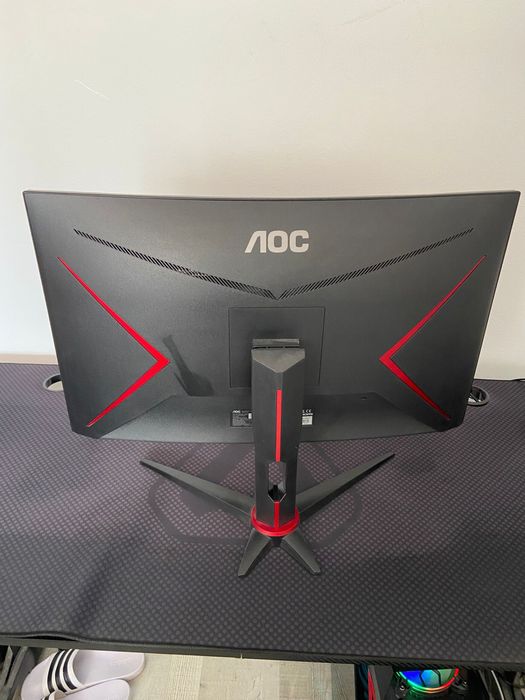 Vendo 2 monitores muito bons