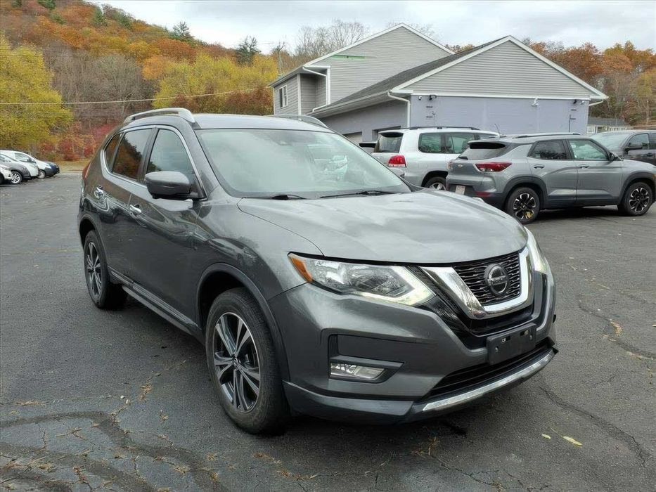 Nissan Rogue SL      2018