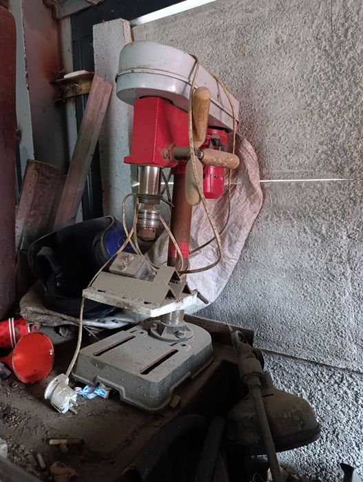 Свердлильний станок