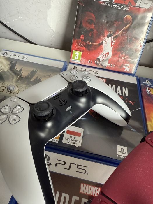 Ps5 + dwa pady + gry + gwarancja