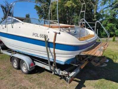 Łódź motorowa Bayliner 2352 Mercruiser 5.0 220 km , 2000 rok