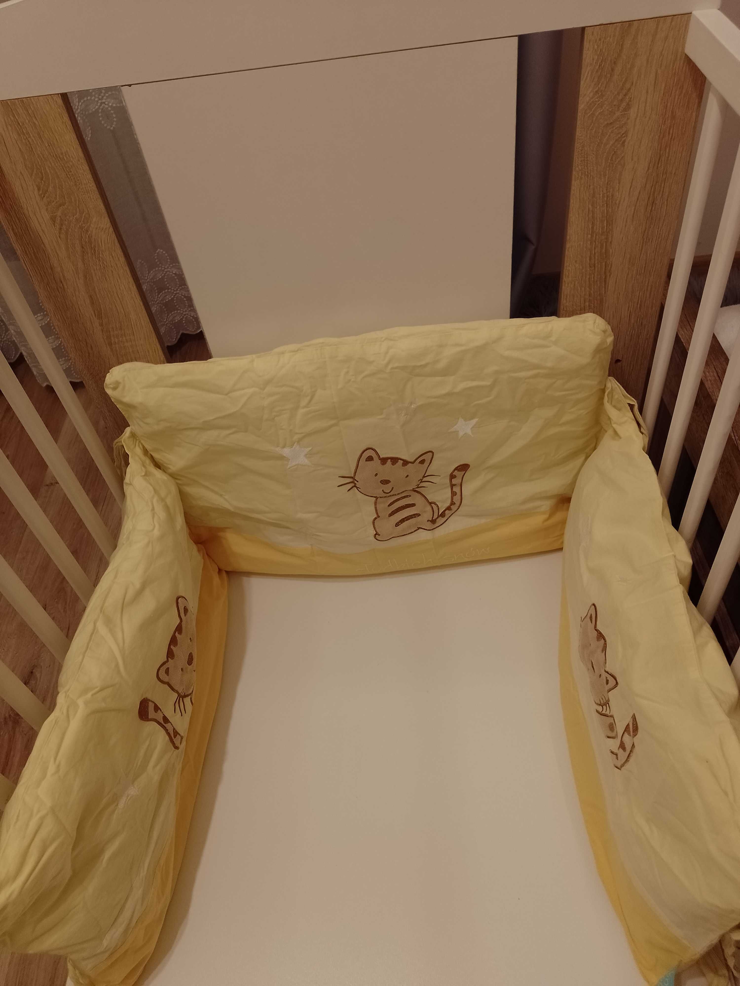 łóżeczko dziecięce + pościel z ochraniaczem