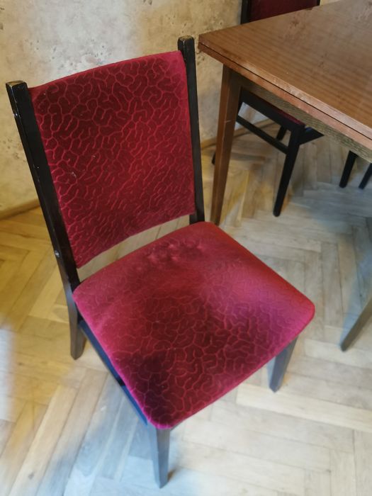 Stół do jadalni i 4 krzesła z czasów PRL