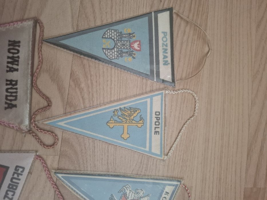 Zestaw małych proporczyków z PRL. Opole,Poznań, Nowa Ruda, Koszalin