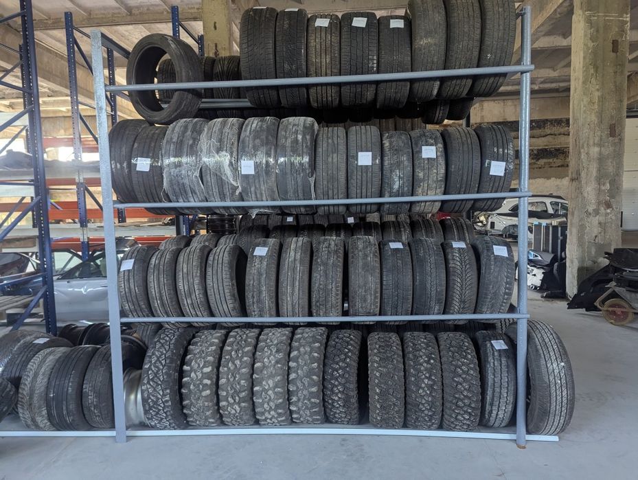 Шини Резина покришки R15-R22 комплекти і розпаровки