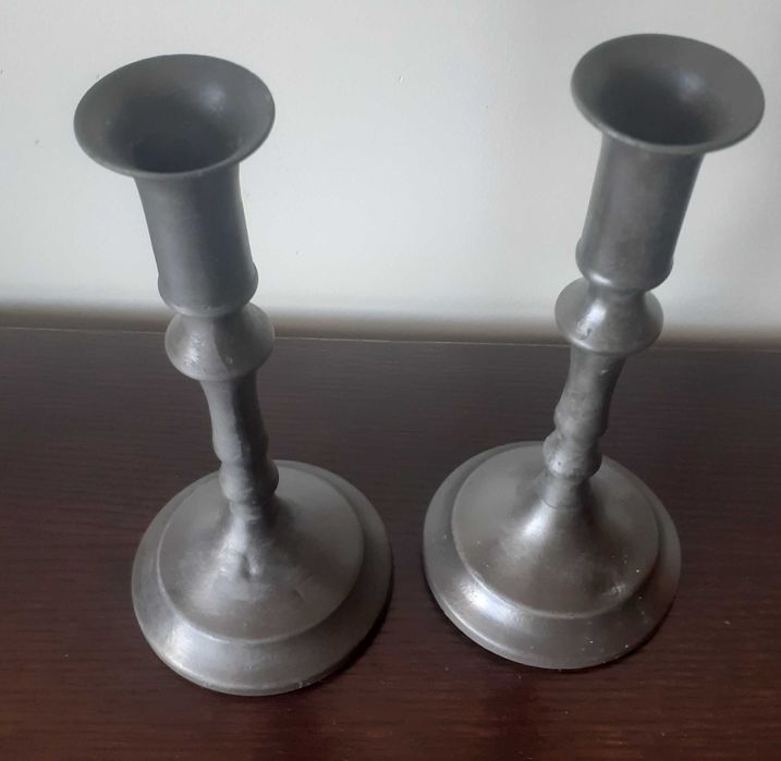 Castiçais em estanho