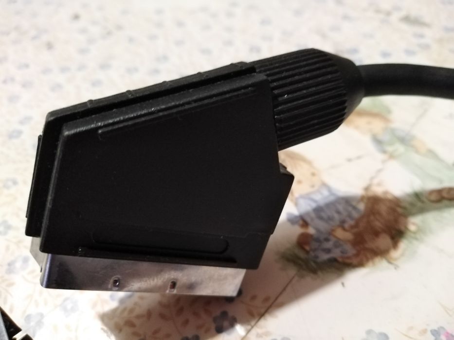 Vendo cabo de vídeo 1 novo