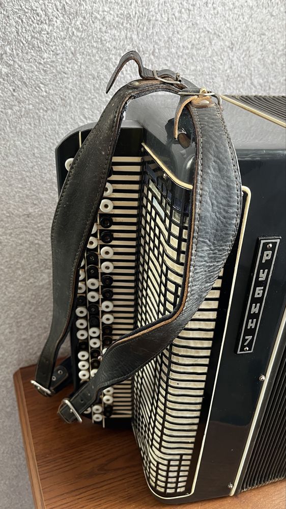 Продам баян РУБІН 7