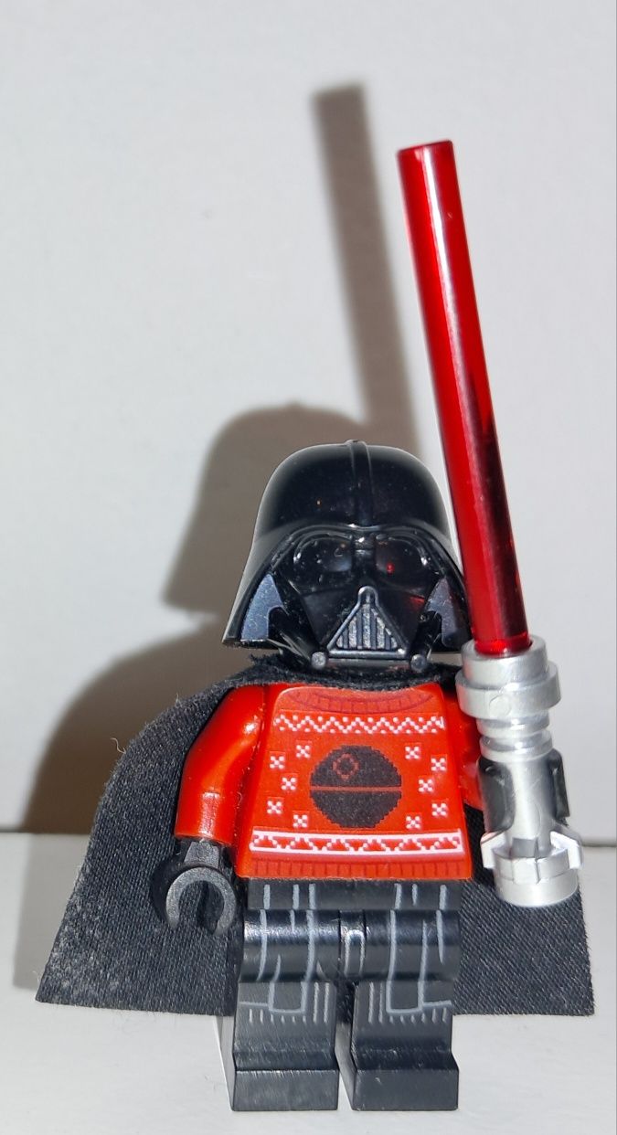 Lego SW1121 - Darth Vader - Holiday Sweater