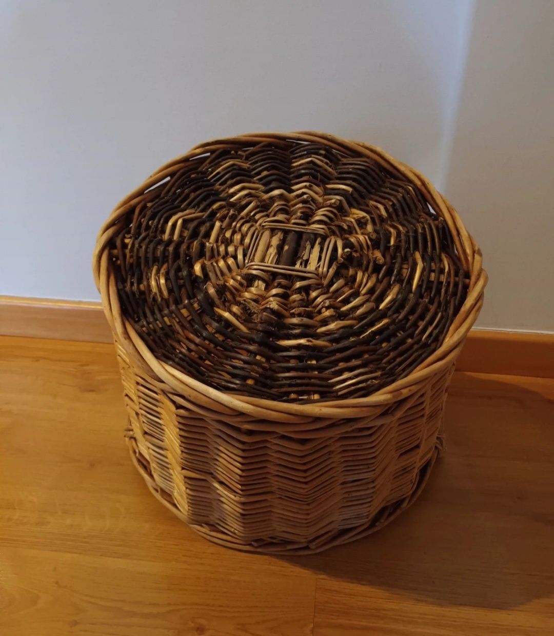 Cesta de verga redonda