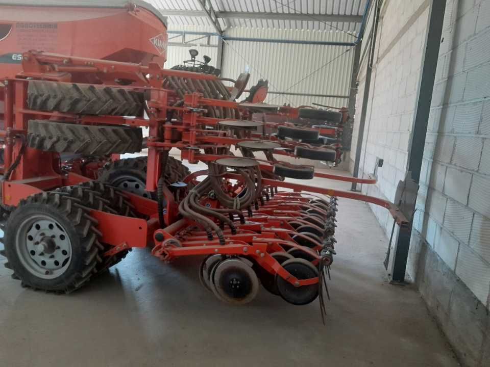 Sprzedam siewnik kuhn- espro r 4000