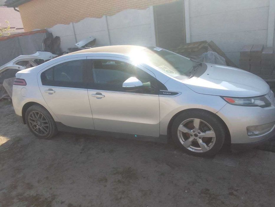 Крило Шевроле Вольт 2011-2015 ліве, праве Chevrolet Volt 1