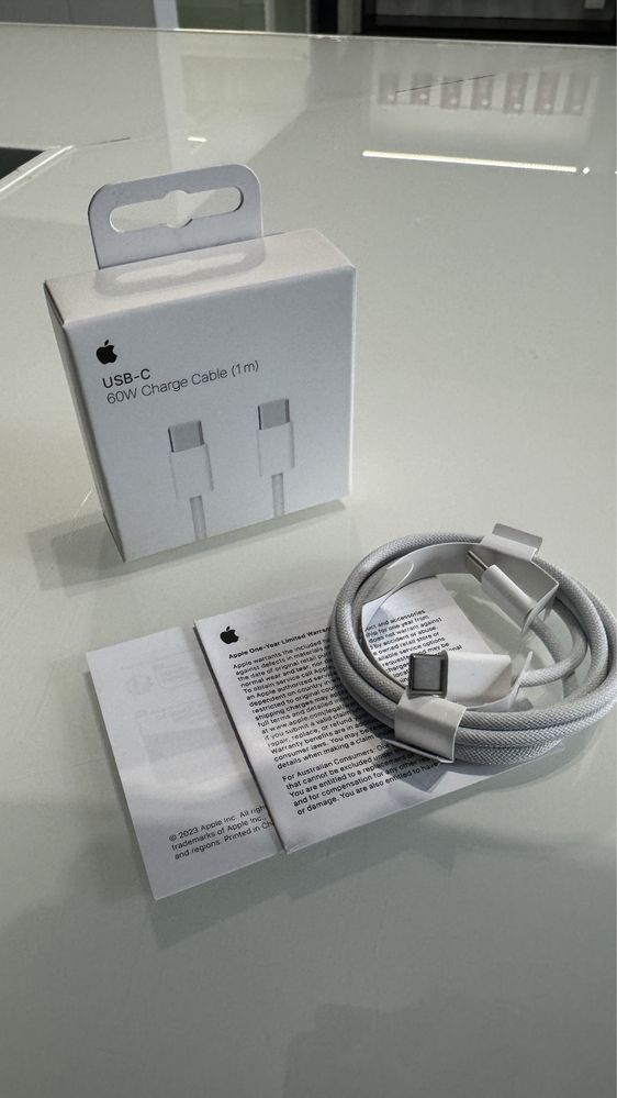 Oryg. Ladowarka 20 W iphone+ Oryg. Kabel USB C - USB C 1 M Iphone 15