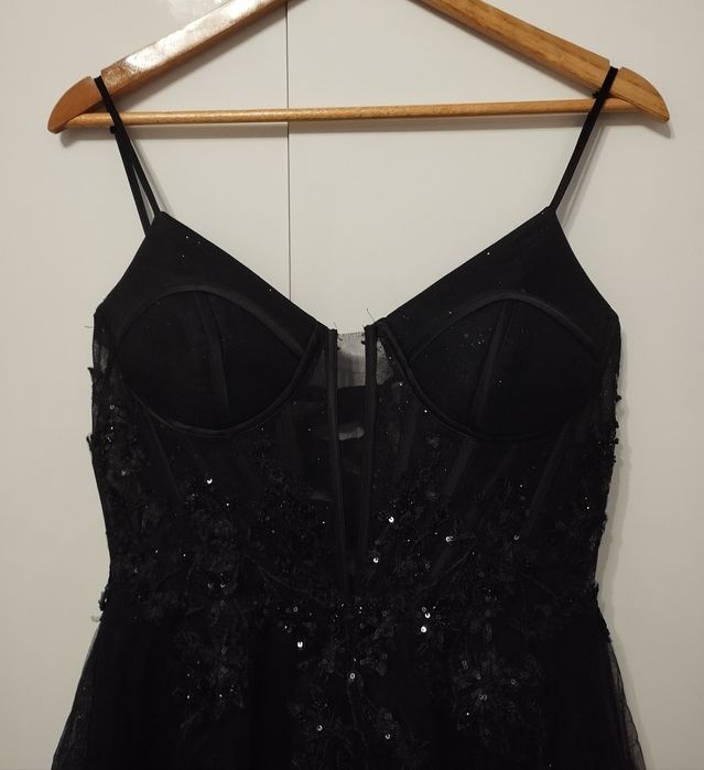 Sukienka na studniówkę