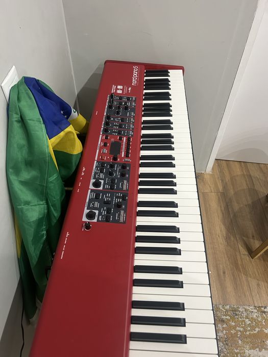 Nord piano 5. Novo sem marcas