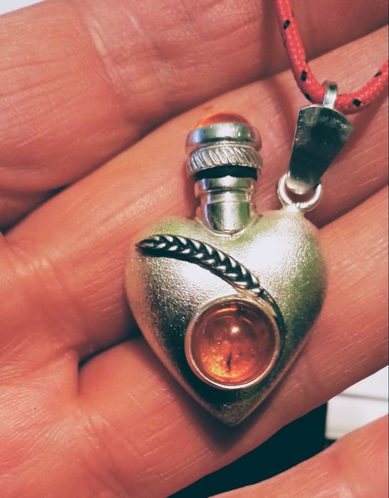 Perfumetka pojemniczek na perfumy wisiorek ze srebra