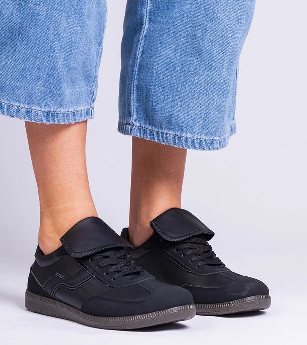 Czarne niskie sneakersy sznurowane Edelmira
