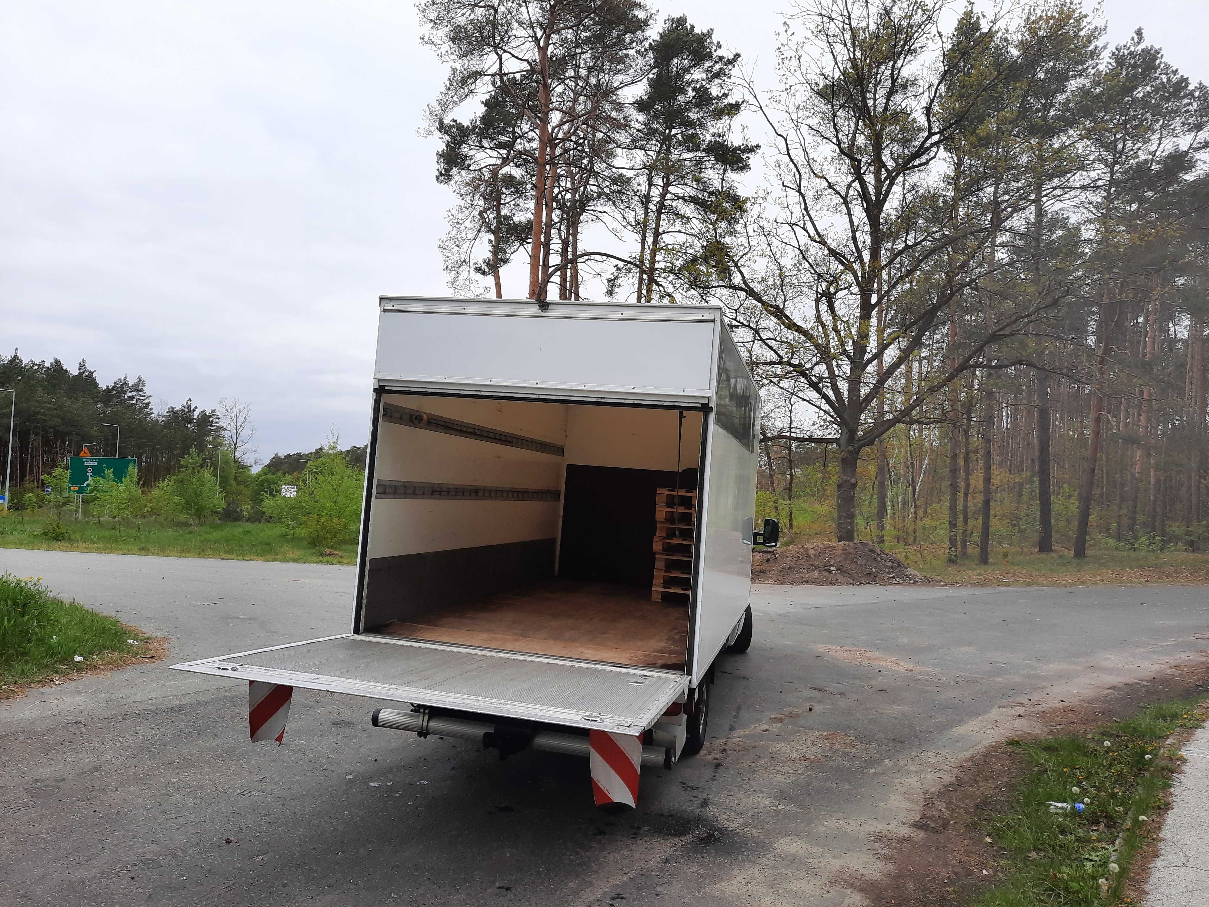 Usługi Transportowe, Samochód z Windą