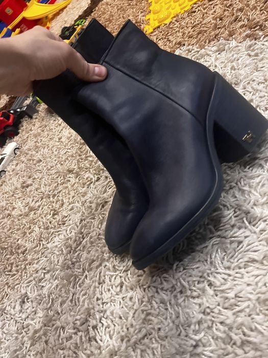 Ботільйони, Tommy Hilfiger