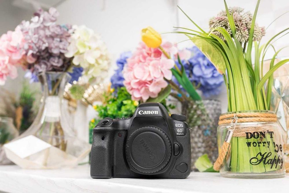 Продам Canon 6D Mark 2