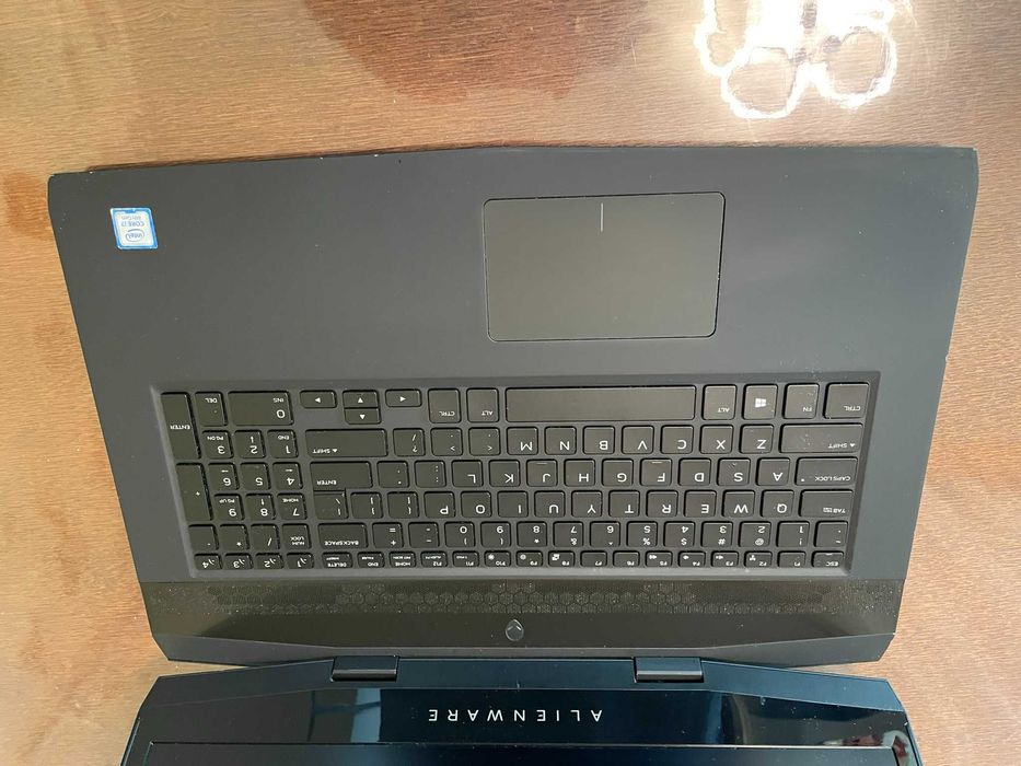 Ноутбук 17" QHD Alienware M17 (I7-9750H/16Gb/SSD1Tb/RTX2070)