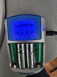 Ładowarka Varta LCD Charger 4 AA, AAA