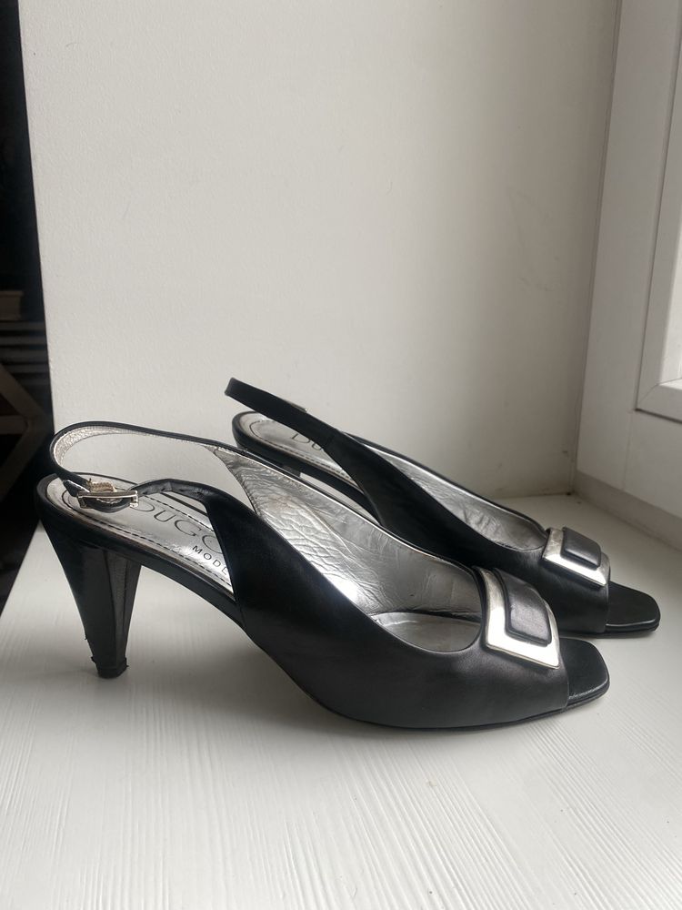 Czarne obcasy 37,5