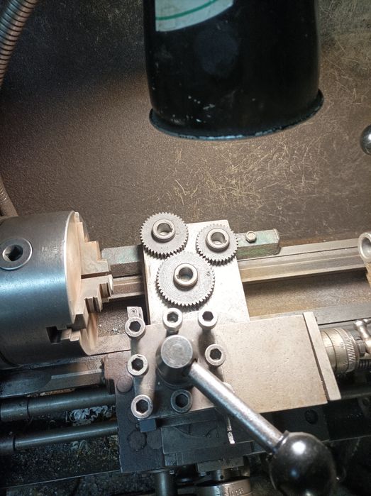 Продам  Токарний ТВ4 в робочому стані.