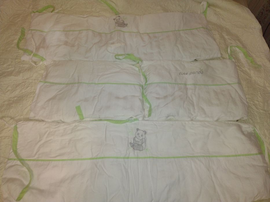 Захисні бортики в кроватку