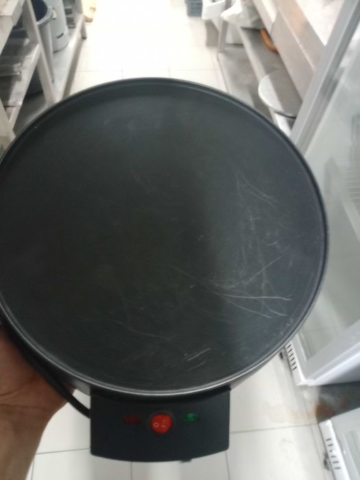 Máquina de Crepes Clatronic - 900 W