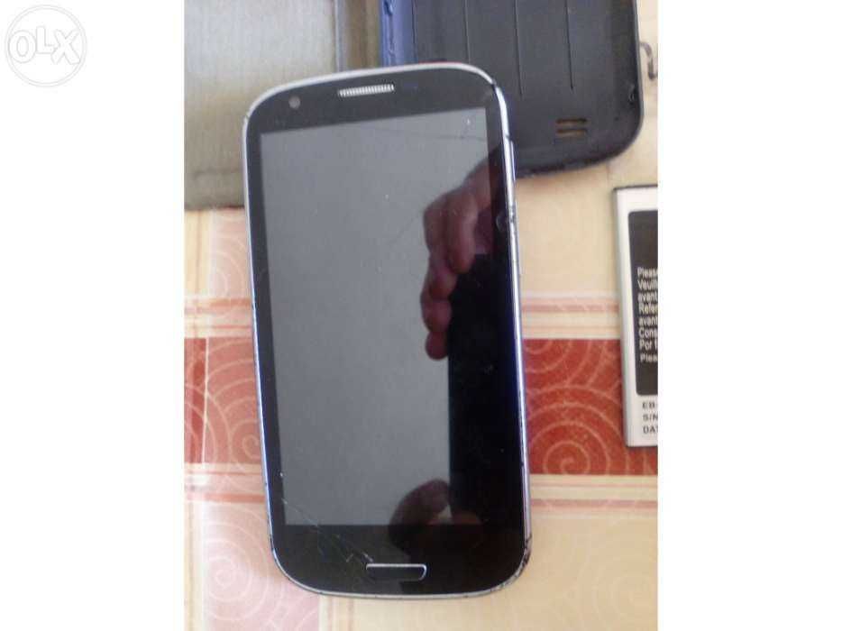 Telefone ótimo com avaria apenas no Touch