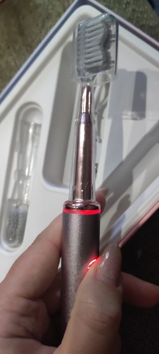 Електронна щітки для зубів