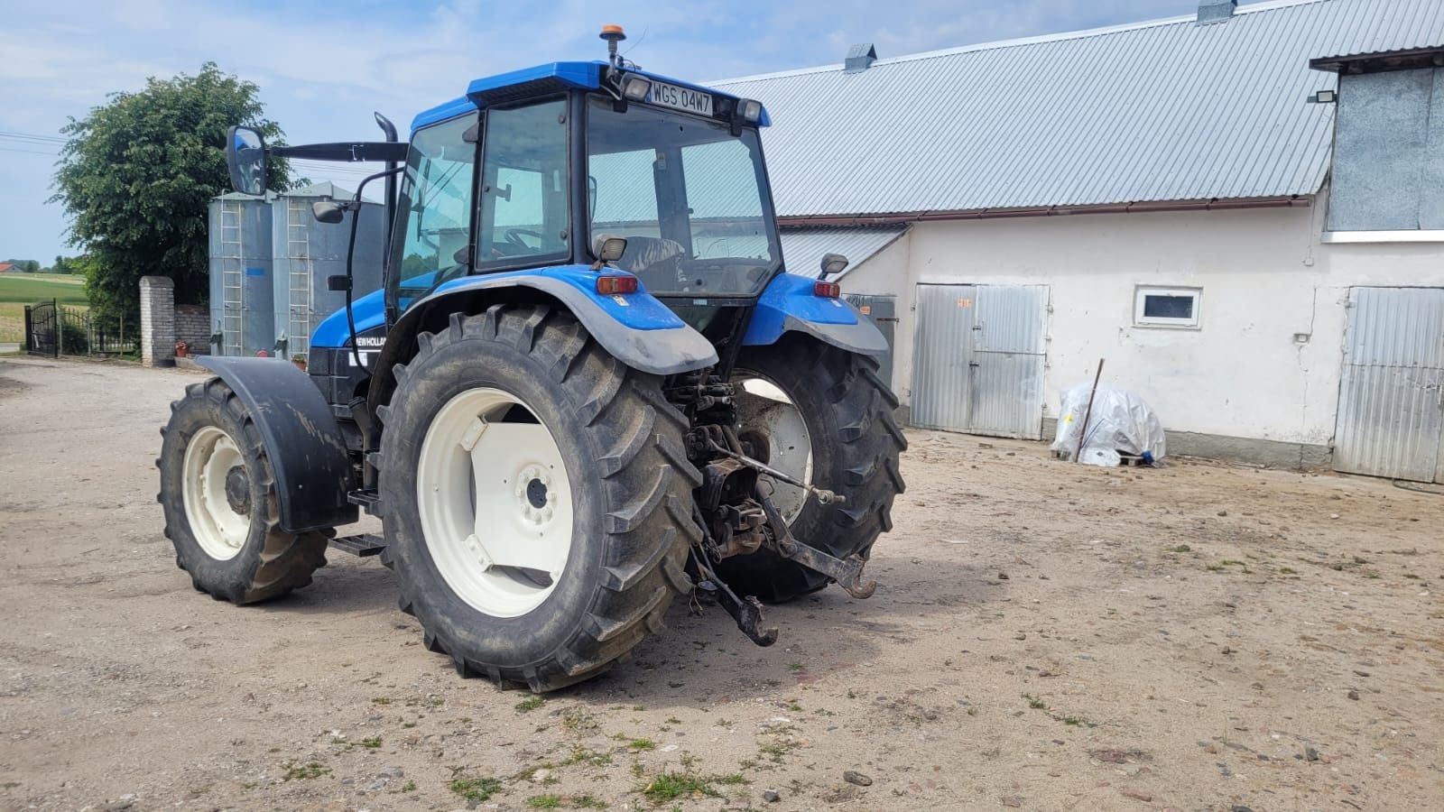 New Holland TS100