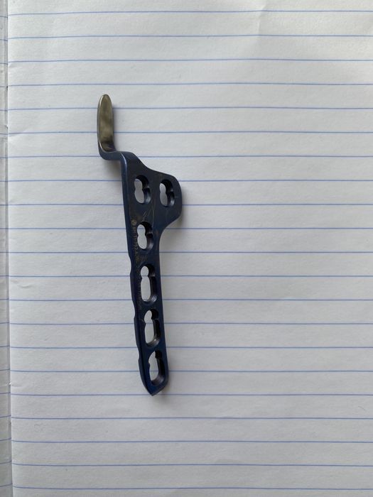 Ключиця, Пластина хук ліва, пластина hook, титан