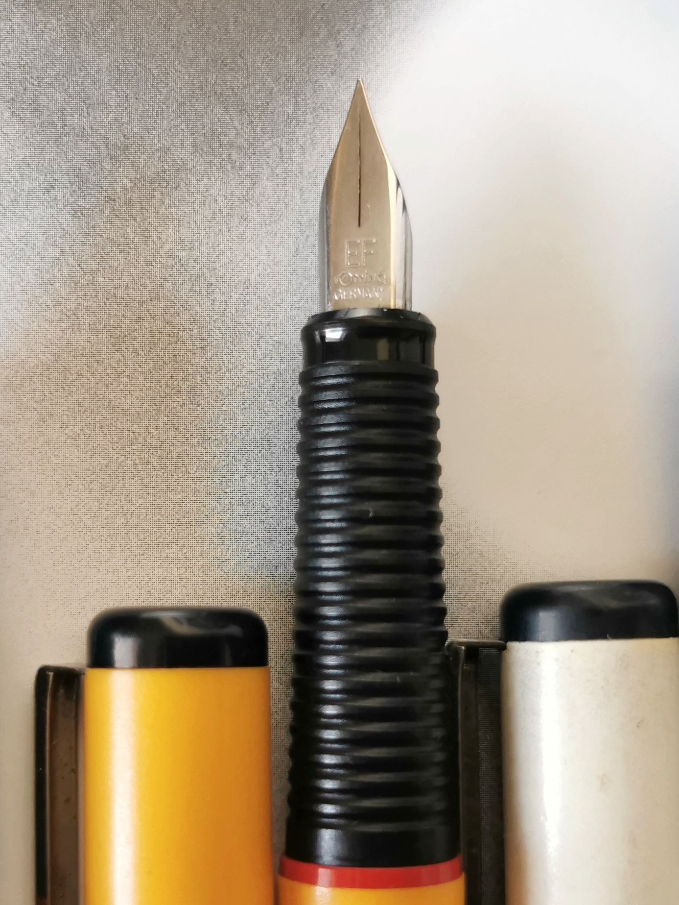Rotring Artpen com estojo metálico