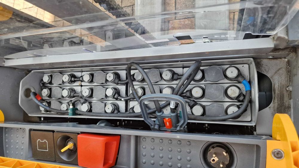 Elektryczny wózek Jungheinrich EJC 112 4.3m Sztaplarka Widłowy Maszt
