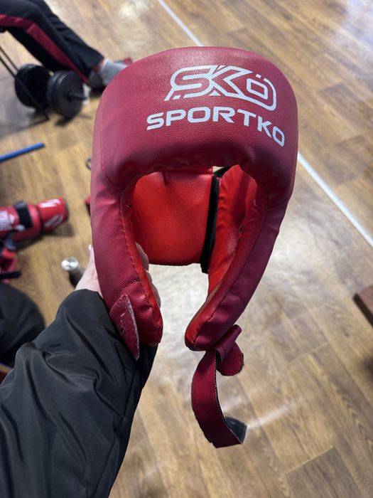 Продам шолом для єдиноборств